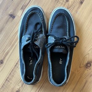 Sperry size 7.5, men’s black and gray loafers. A TON of life left in these.